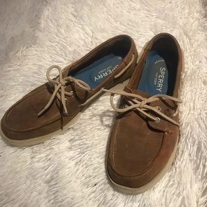 Sperry boat shoes